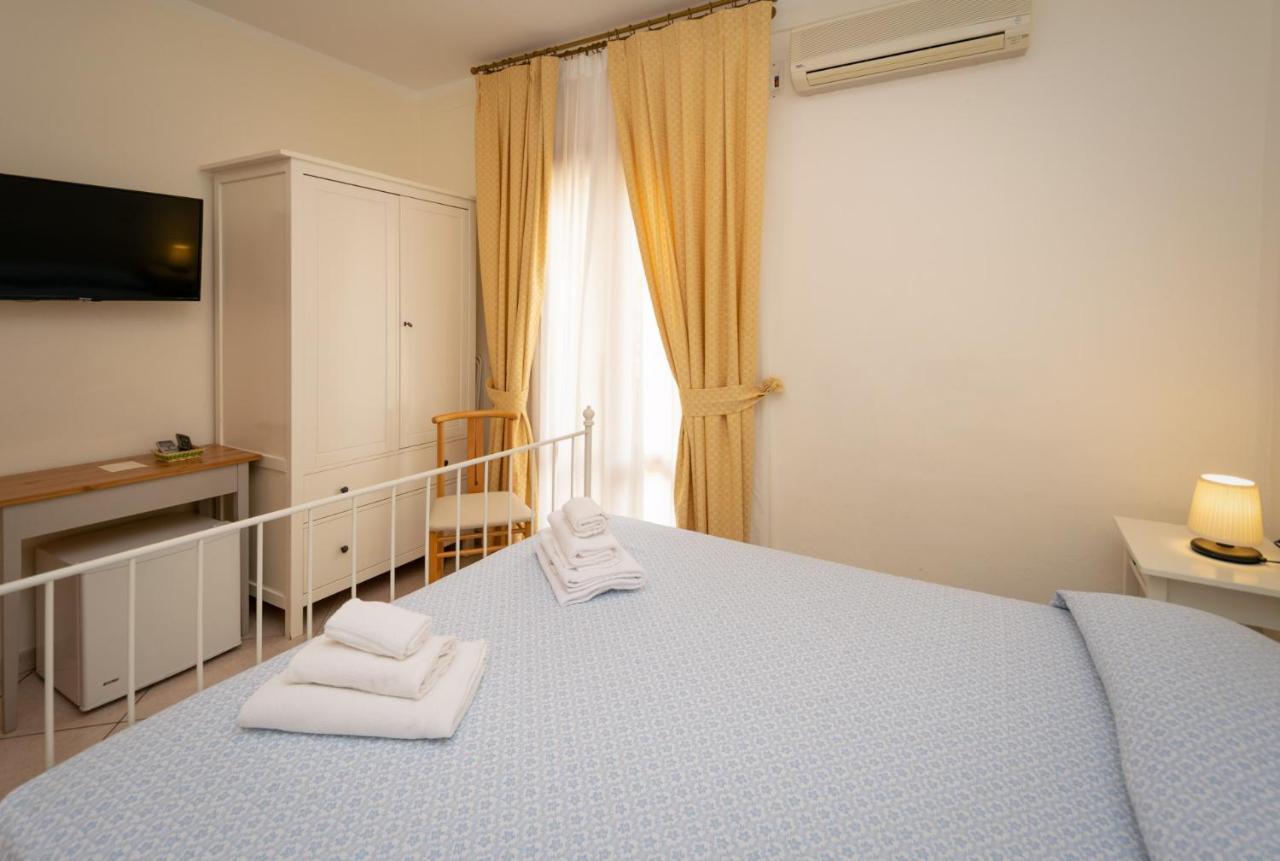 Hotel Anna Fetovaia Buitenkant foto