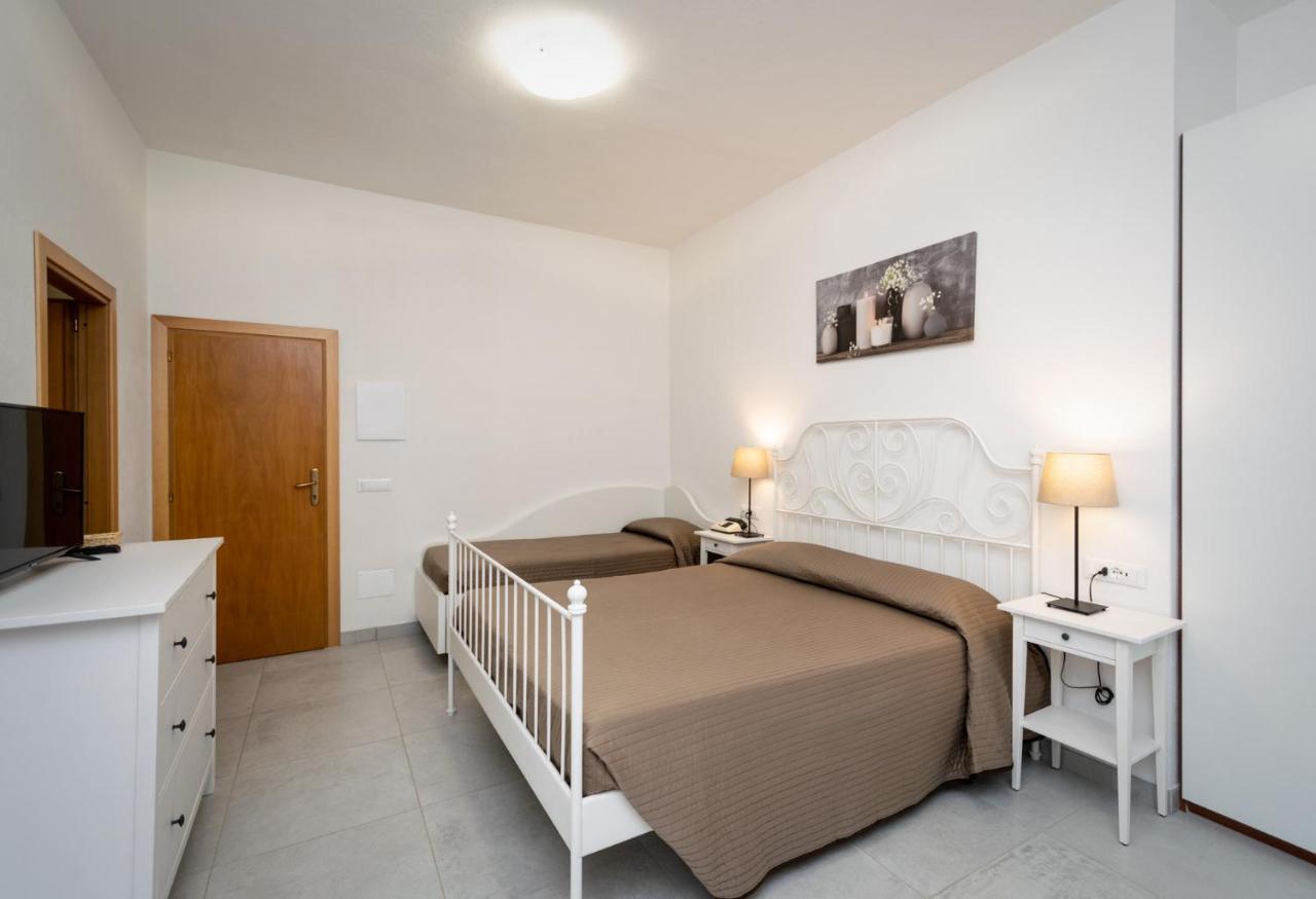 Hotel Anna Fetovaia Buitenkant foto
