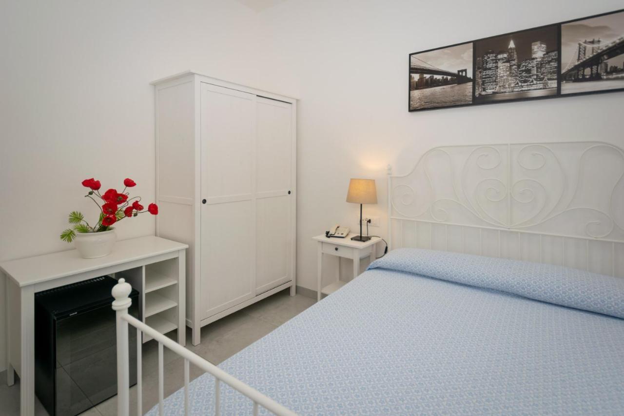 Hotel Anna Fetovaia Buitenkant foto