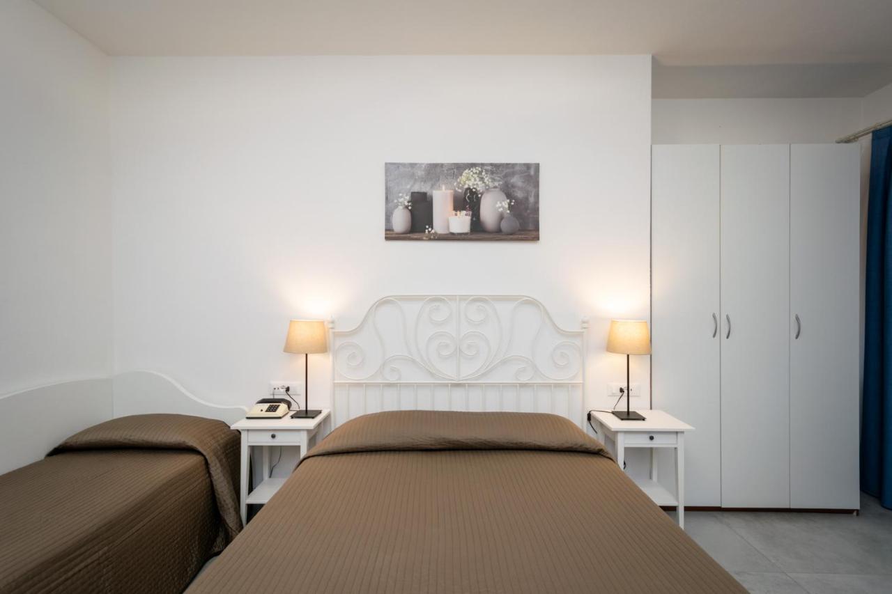 Hotel Anna Fetovaia Buitenkant foto
