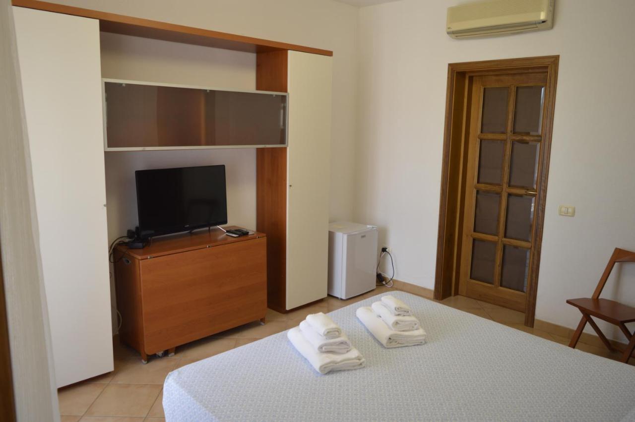 Hotel Anna Fetovaia Buitenkant foto